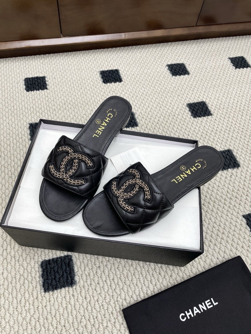 Ch**el slippers